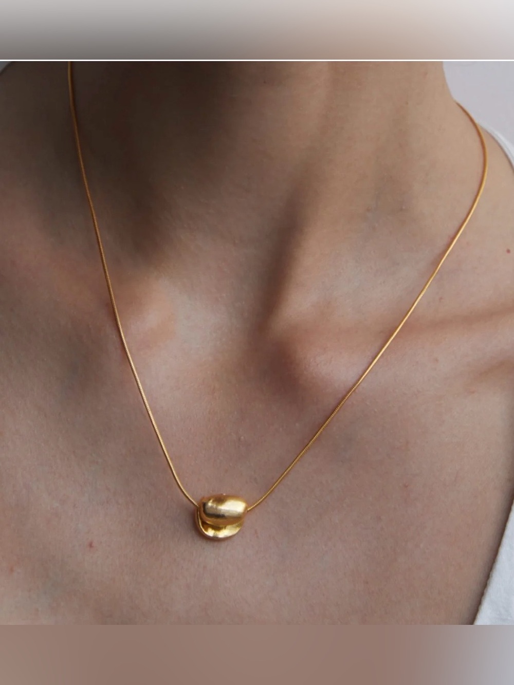 Aboab New York Minimalist Fold Necklace Pebble Charm Gold Vermeil